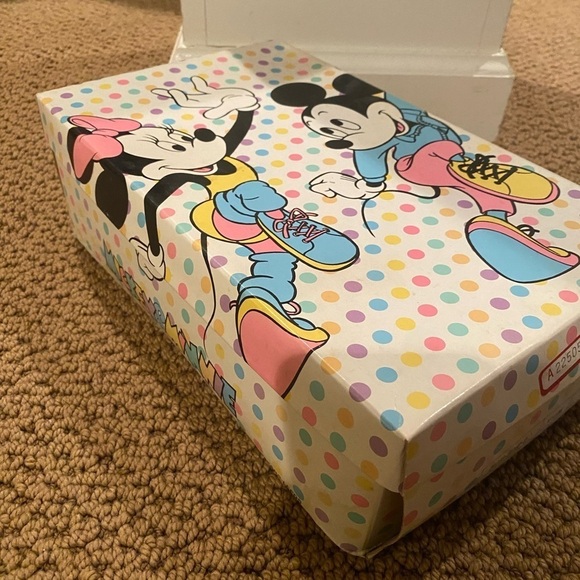 💥Mickey&Minnie Mouse Bakers Leeds X Converse Yellow Sneakers - Picture 8 of 9